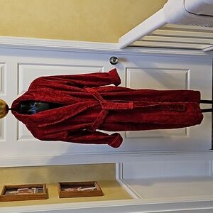 VICTORIA'S SECRET Vintage Burgundy Bath Robe small pit to pit 18” length 46”